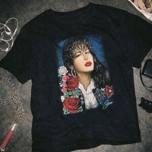 Selena Graphic Tee Black Roses Cropped Y2K Style Music Icon Shirt Size L